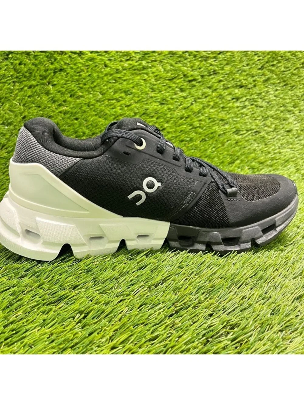 On Cloudflyer 4 Womens Size 6.5 Black White Athletic Running Shoes Sneakers
